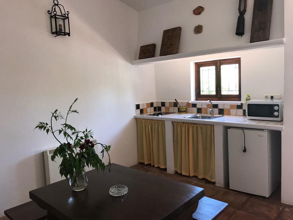 Cortijo Nuevo Alojamiento Rural Cuevas del Becerro Exterior foto